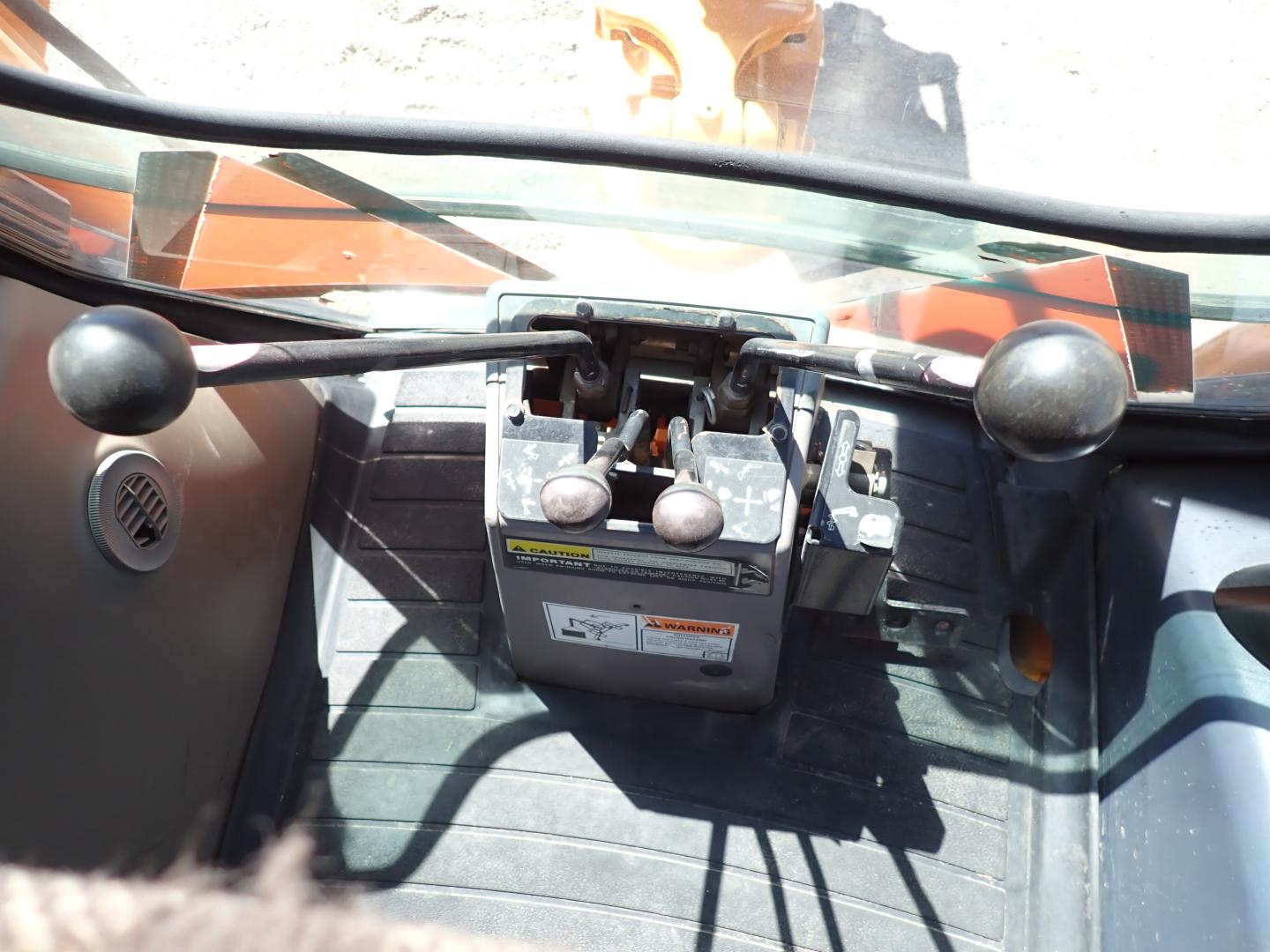 ./imagenes/INVOICE/2019/10220/RETROEXCAVADORA CASE_580M (36).JPG